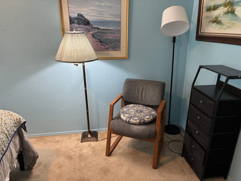 BEDROOM SMALL 01